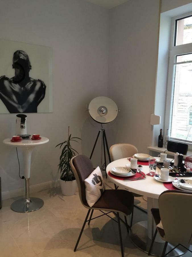 Altbauwohnung Im Herzen Von 카를스루에 외부 사진
