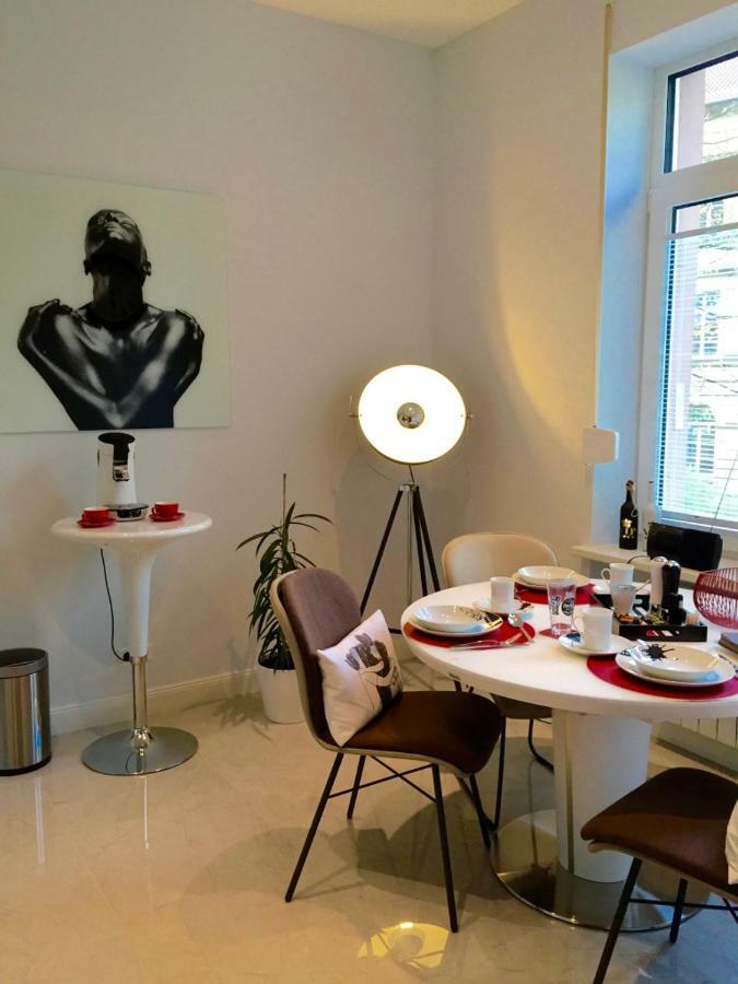 Altbauwohnung Im Herzen Von 카를스루에 외부 사진